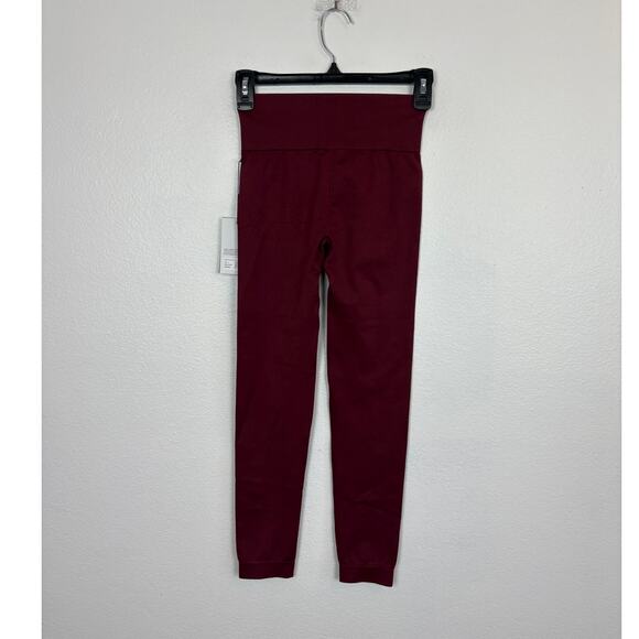 NWT Knix Good to Go Seamless Leggings Dark Cherry Small - Picture 3 of 6